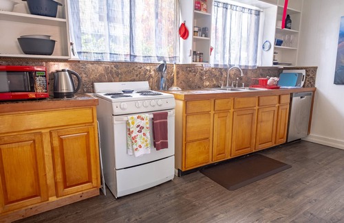 Wailuku House | Gratitude Bed and Breakfast BBWK2022/0001