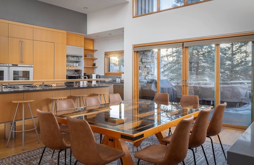Timber Ridge House | Gray Mill House by Curate Telluride-NEW Remodel, Hot Tub, Grill, Views, Lux Home