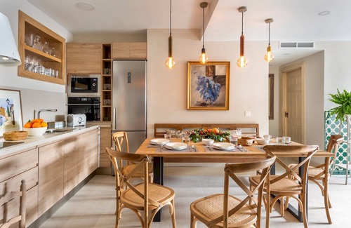 Genil Apartment | Great Apartment in Traditional House near Alhambra. San Ignacio I