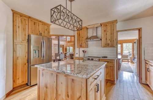 Government Camp Ski Chalet | Great Blue Lodge Private Hot tub & Dry sauna