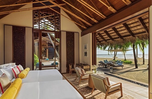 Reethi Rah Hotel | Great Relaxing Overnight Stay! Beach View w/Private Pool and Indoor Spa Tub!