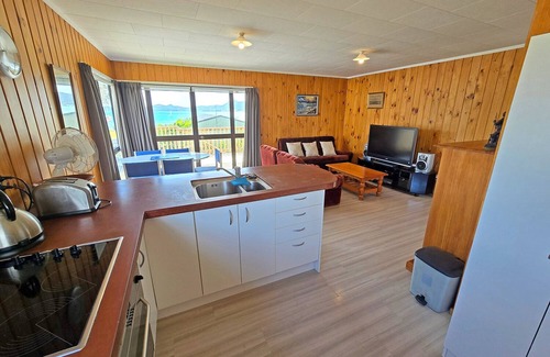 One Tree Point House | Great views at the Point