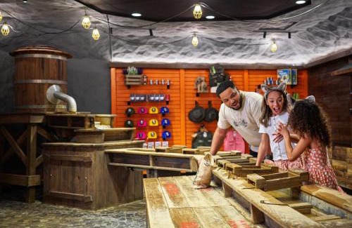 Mason Cabin | Great Wolf Lodge Mason