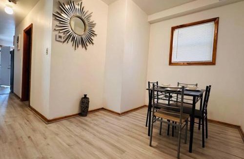 Greater Grand Crossing Apartment | Greater Grand Crossing/Hyde Park