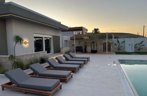 Prasas Villa | Green Acre Villa