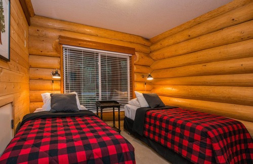 Fernwood Cabin | Green Acres Lakeside Resort