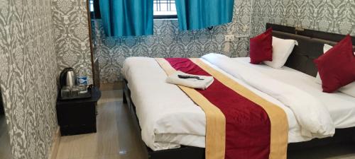 Tapovan Hotel | Green Bird Hospitality-Guru Residency