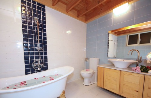 Yilan Cabin | Green Forest Villa