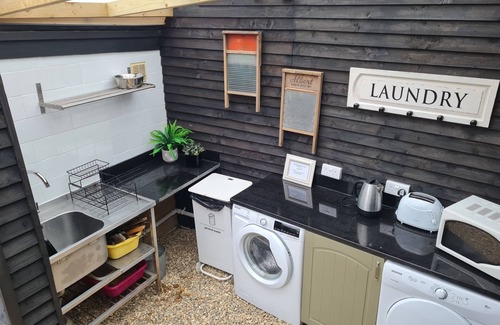 Boston Ski Chalet | Green Haven Glamping Pod, Swallow