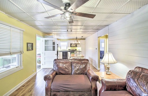 Markesan Cottage | Green Lake Vacation Home w/Screened Porch!
