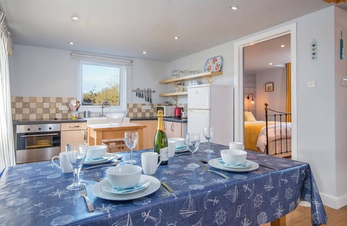 Castlemorris Cottage | Green Meadow, Holiday Cottage Castle Morris, Sleeps 4, 2 bedrooms, bathrooms