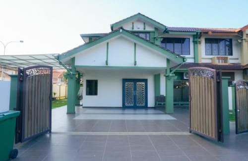 Klang Villa | Green Villa Bukit Tinggi#event house#karaokeroom#swimmingpool