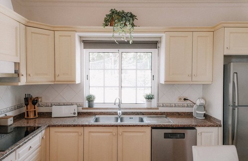 Telheiro House | Green Ville - Holiday home with pool