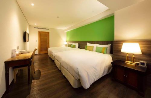 Songshan Hotel | Green World Triple Beds