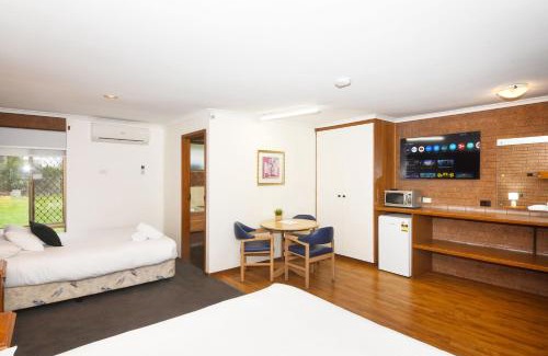 Corowa Hotel | Greenacres Motel