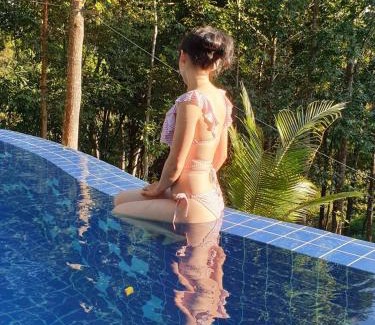 Mae Chan Villa | Greenleas, Cottage, Swimming Pool and Log Fire