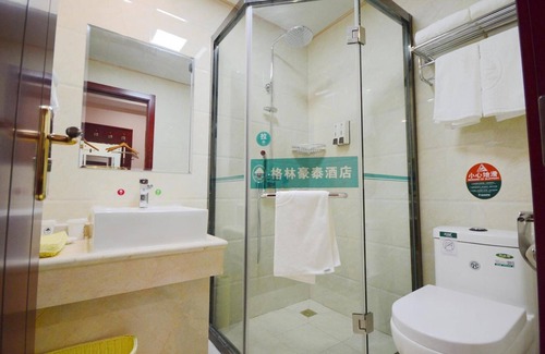 Feidong County Hotel | GreenTree Inn HeFei FeiDong County GuiWang Road LuZhou Medical School Hotel