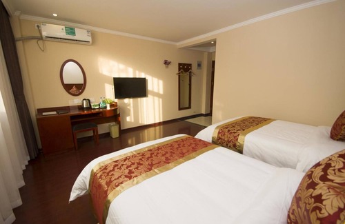 Huanggang Hotel | GreenTree Inn ShenZhen Huanggang Port South Futian Road Express Hotel