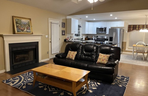 Mauldin House | Greenville 3 Bedroom 2 Bathroom House