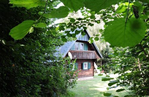 Edelschrott House | Gregor's Ferienhaus im Wald