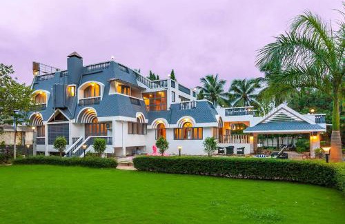 Vasai East Villa | Grey Mosaics by StayVista - Mountain-view villa in Vasai with Pool, Spacious lawn & Terrace