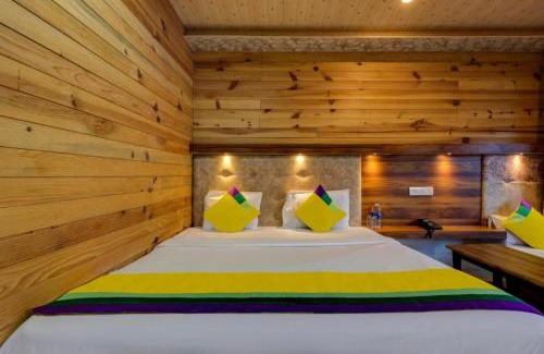 Nainital Hotel | GRG Hotel Vinayak Nainital Near Naini Lake with Mountain View - Mall Road