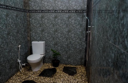 Kecamatan Sukamulia House | Griya Asri Homestay Near Tetebatu Waterfall