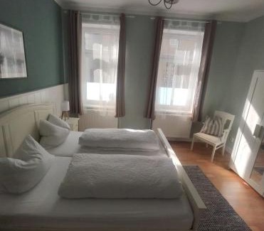 Guestrow Apartment | Große, familienfreundliche Ferienwohnung, ruhig im Zentrum von Güstrow