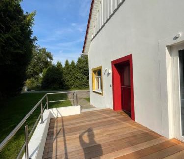 Halle Apartment | Große helle Wohnung