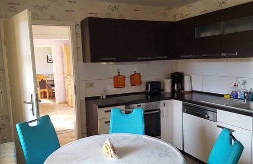 Hinrichshagen Apartment | Große Steinhauswohnung - Gästehäuser Eva-maria und Reinhard Köhler