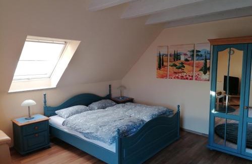 Schwabmuenchen Apartment | Großzügiges Wohnstudio mit Balkon und Badbenutzung