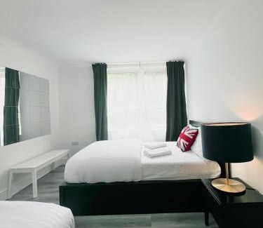 Queen's Park Apartment | Ground-floor Flat in North Maida Vale