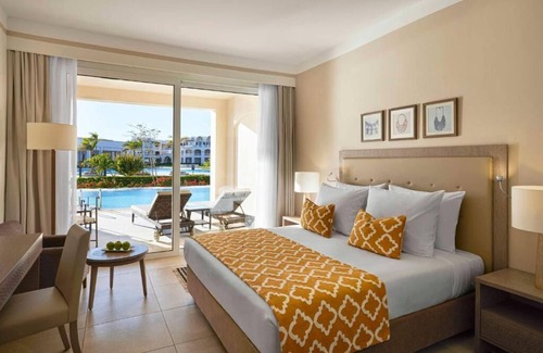 El Quseir Hotel | Group-Friendly Swim-Up Escape | 4 Rooms, Spa, Yoga, Pools & Beachfront Bliss