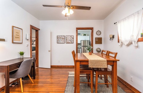 Buffalo House | Group Stay! Buffalo and Niagara Falls Home - 6 bedrooms 2 Baths