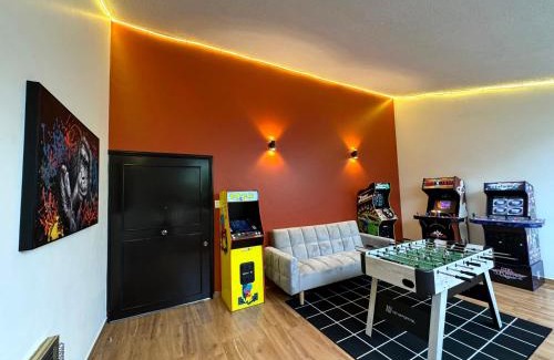 Naucalpan House | Group Stay In home Fun Yard 15 Min from Polanco!