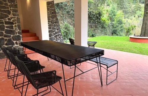 Naucalpan House | Group Stay In home Fun Yard 15 Min from Polanco!