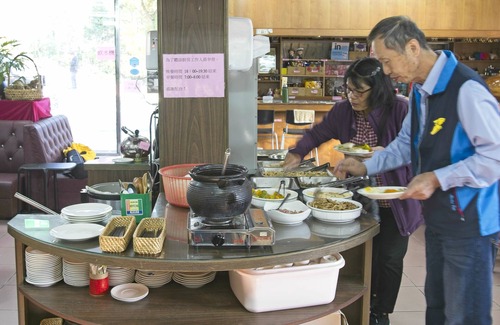 Wufeng Bed & Breakfast | Guan Wu Chia Cao