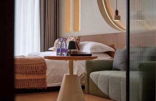 Dinghu District Hotel | Guangzhou Yumu Curie Hotel Panyu Aeon Mall