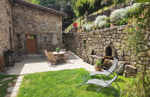 Juvinas House | Guest house "between river and nature
