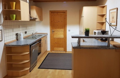 Gries House | Guest house gallery contactor