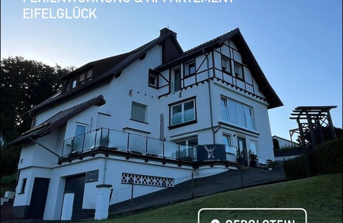 Pelm Apartment | Guest room Eifelglück - Cozy little apartment WITHOUT KITCHEN