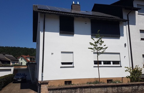 Homburg Apartment | Guest rooms close to the center and the university, quiet forest edge location