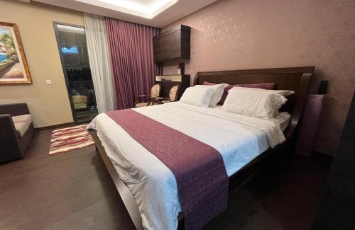 Batu Caves Apartment | Guest Studio/Suite Condominum Near Batu Caves