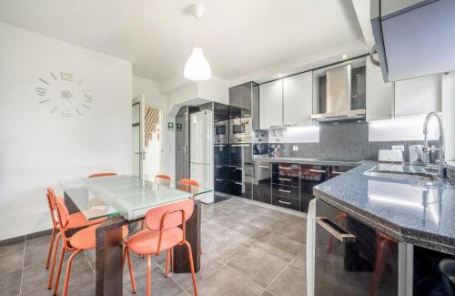 Quinta Do Conde Apartment | GuestReady - Casa Oliveira in Quinta do Conde