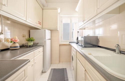 Sao Jorge de Arroios Apartment | GuestReady - Charme Rouge Lisbon