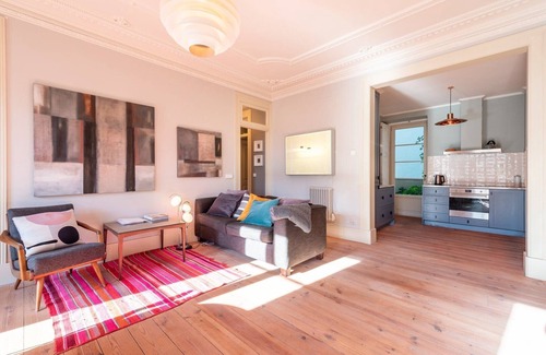 Lisbon Old Town Apartment | GuestReady - Ray of Light