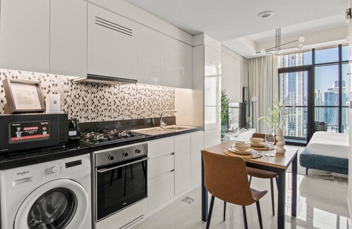 Business Bay Apartment | GuestReady - World-Class Luxury | Aykon Tower