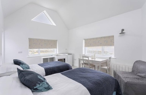 Ballyconneely Cottage | Guinness House