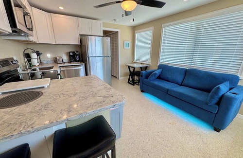 Bradenton Beach Apartment | Gulf & Sunset Views! 1BR Apt. B is a Centrally Located, walk to all location