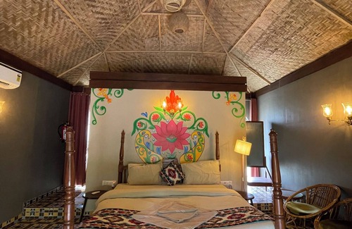 Naraini Hotel | Gulmohar eco village resort